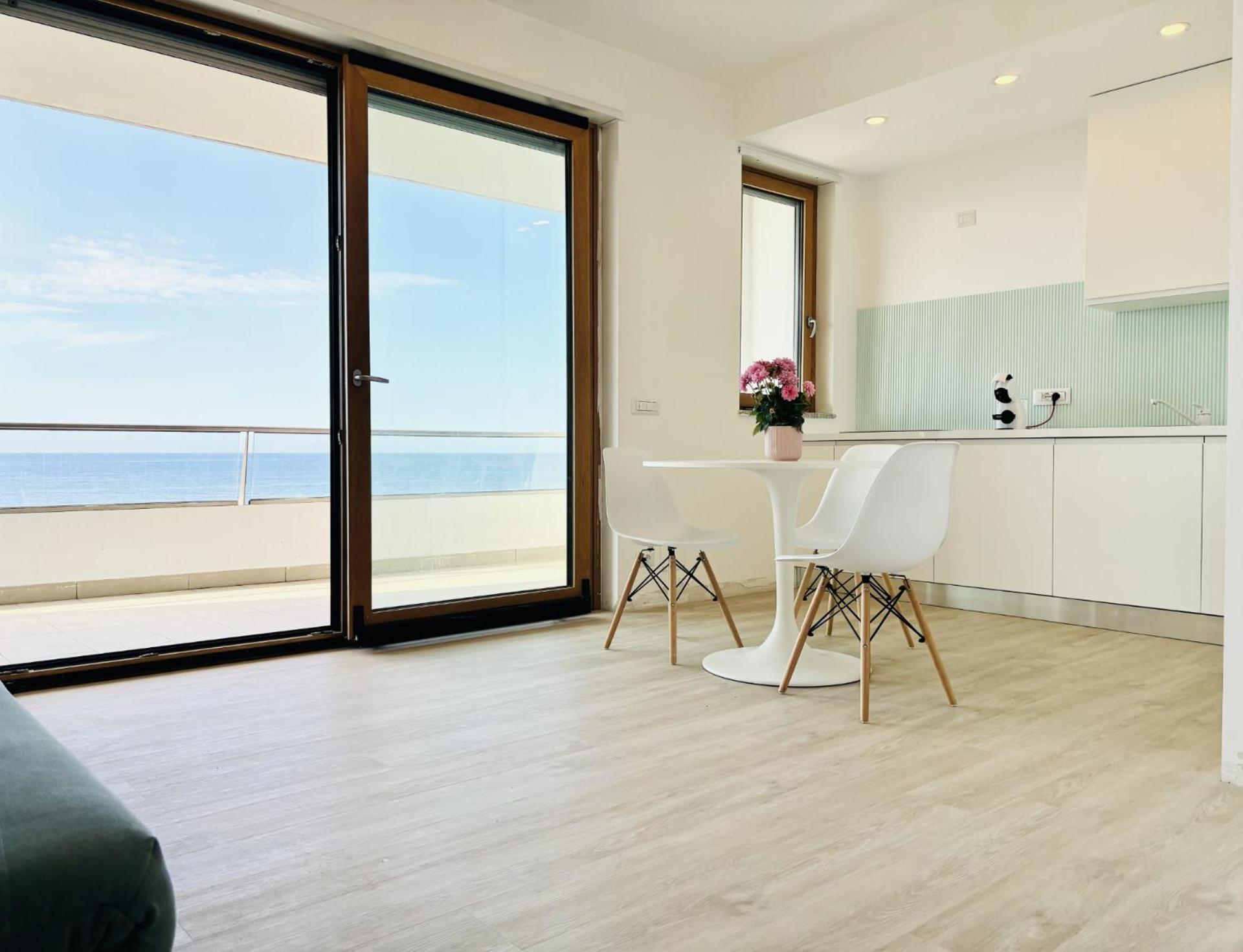 Le Conchiglie Aparthotel Porto Torres Exterior photo